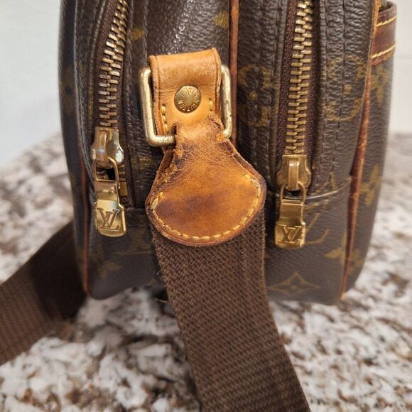 Louis Vuitton Monogram  Shoulder Bag SP 1010 - Stylish Crossbody Purse - Picture 3 of 15